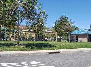 37324 Wisteria Dr, Palmdale, CA 93551