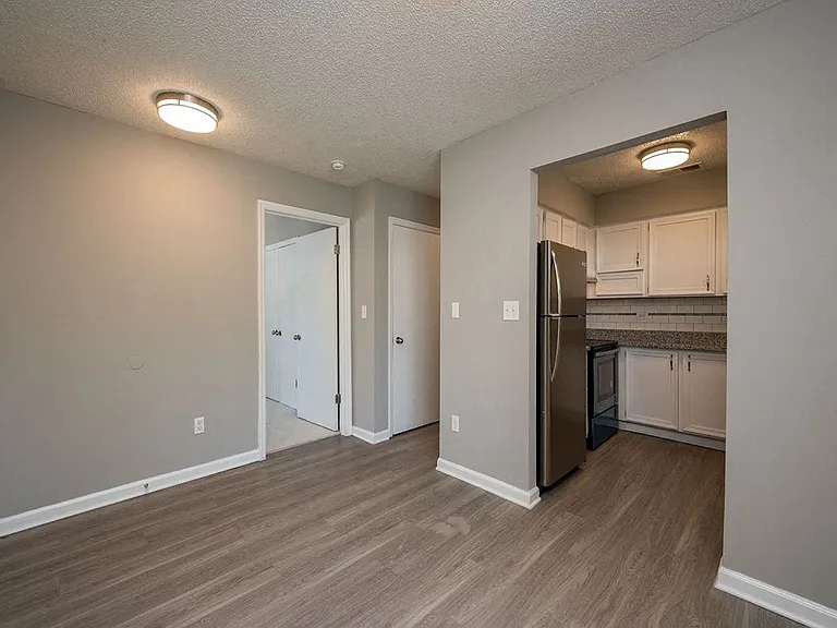 Willow Bend Apartments — Photo 7