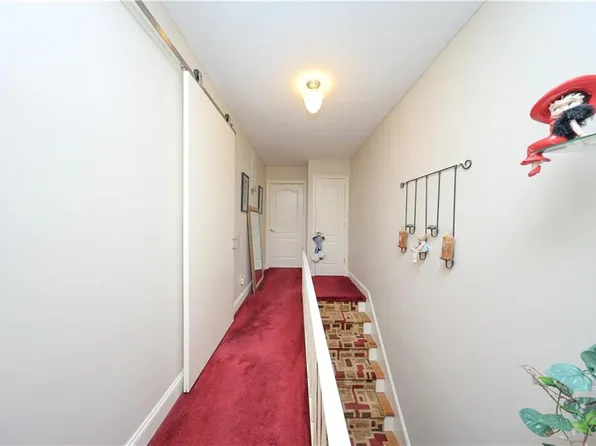 32 Belair Lane image 20 of 37