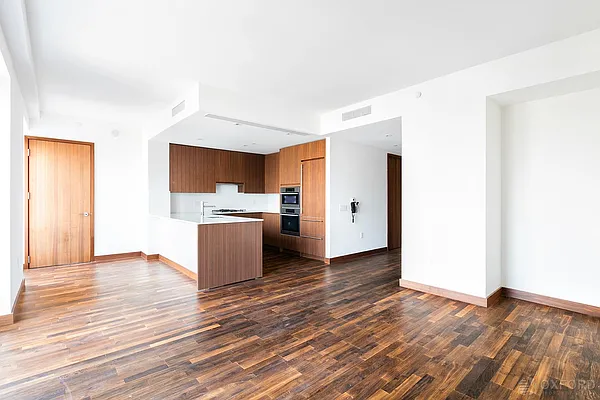 Sold by Oxford Property Group | media 7