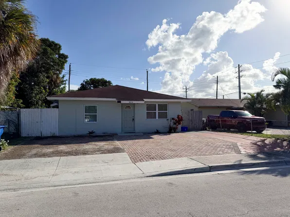 1679 W 16th St, Riviera Beach, FL 33404