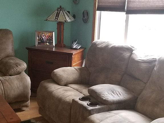 4th image of 788 Nugent Ave