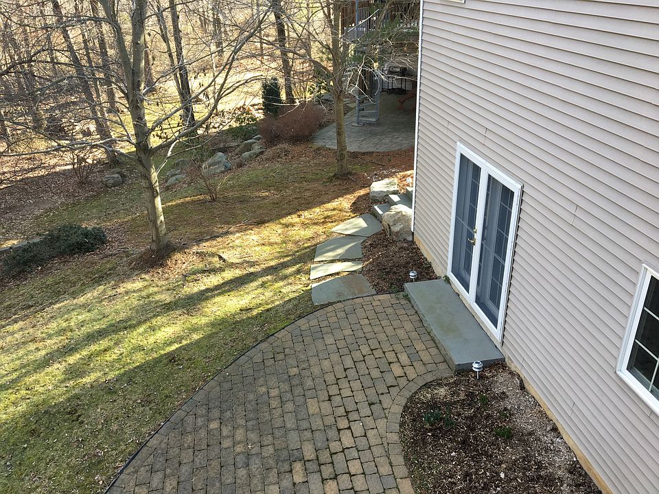 2nd image of 16 Honeyman Rd