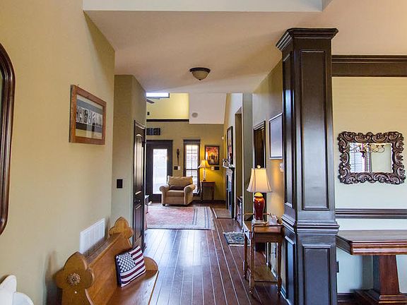 2 story Foyer