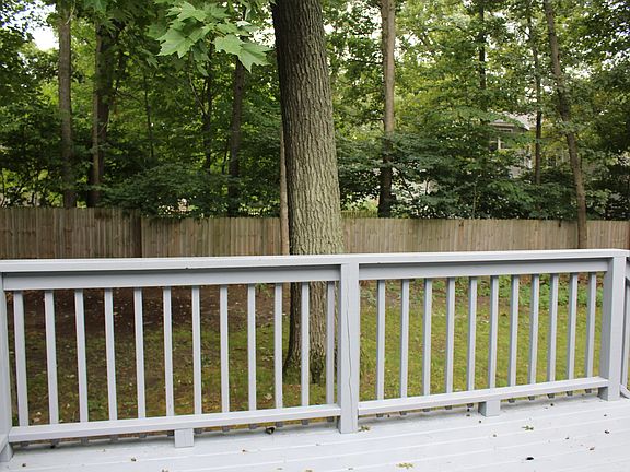 4th image of 15274 Grand Oak Dr