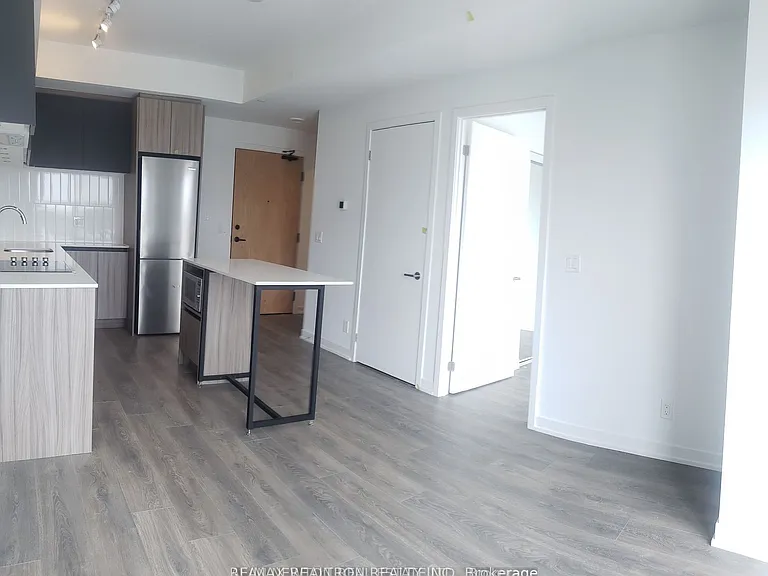 7950 Bathurst St #1518 — Photo 15