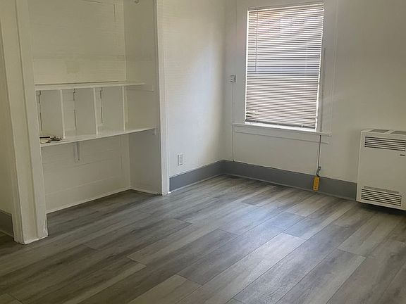 4th image of 1656 W 11th Pl APT 2