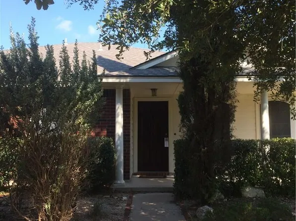 14902 Snelling Dr, Leander, TX 78641