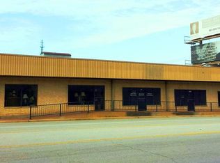 228 S Main St, Jacksonville, TX 75766