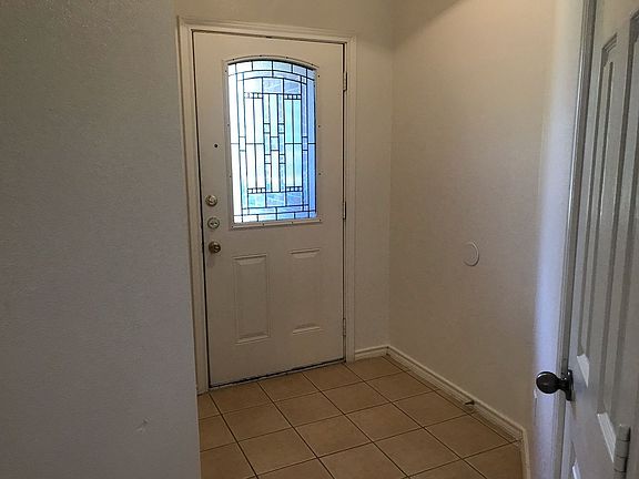 2nd image of 921 Simon Dr