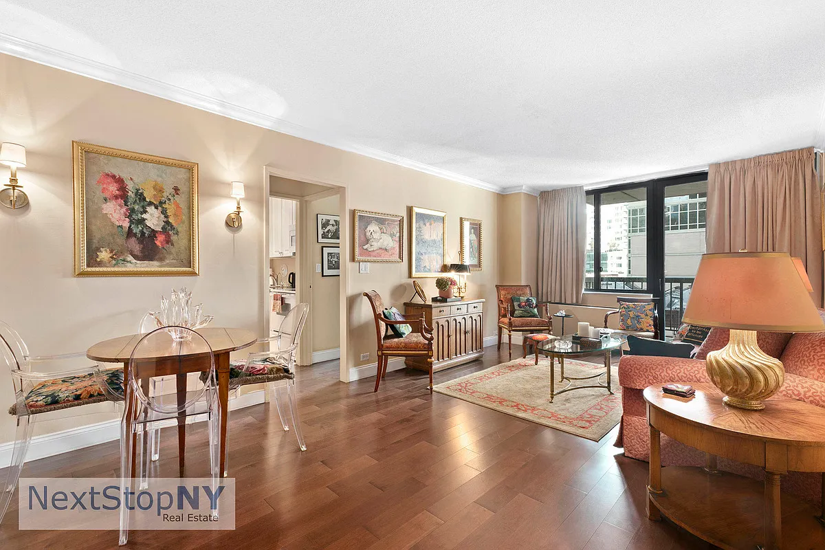 300 E 54th St APT 6J photo 1