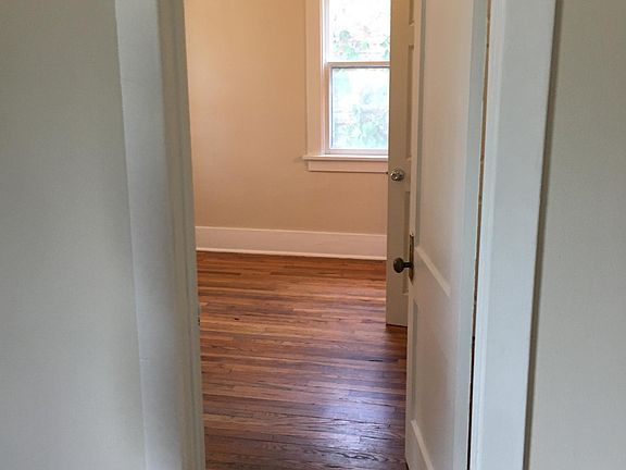 5th image of 5069 Leavenworth St