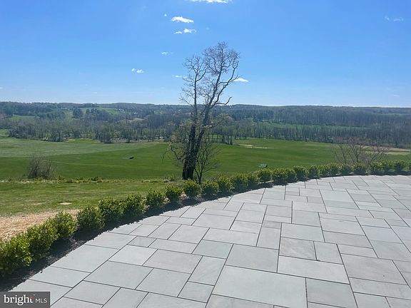 4th image of 2601 Butler Rd