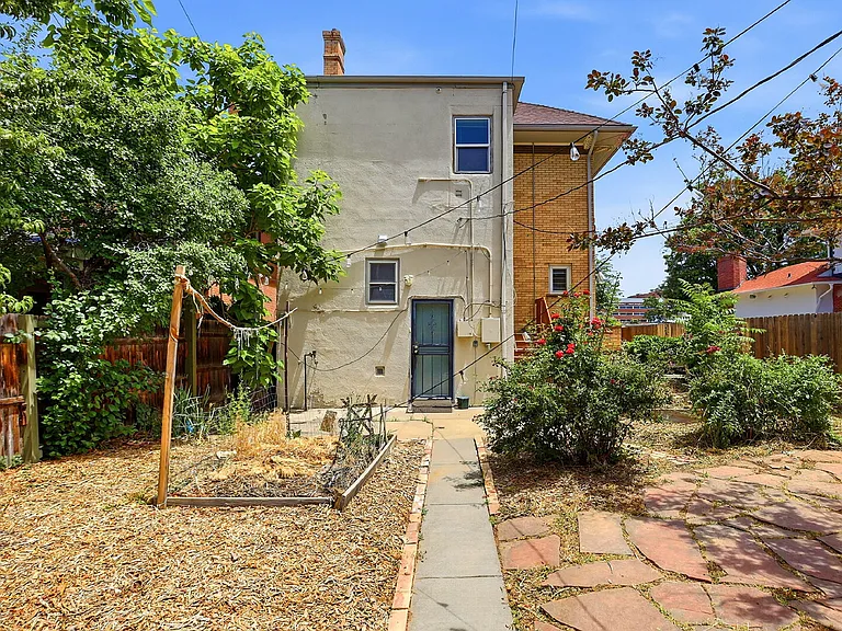 1525 Madison St — Photo 44
