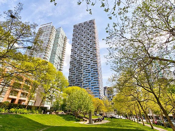 2nd image of 1480 Howe St #3105