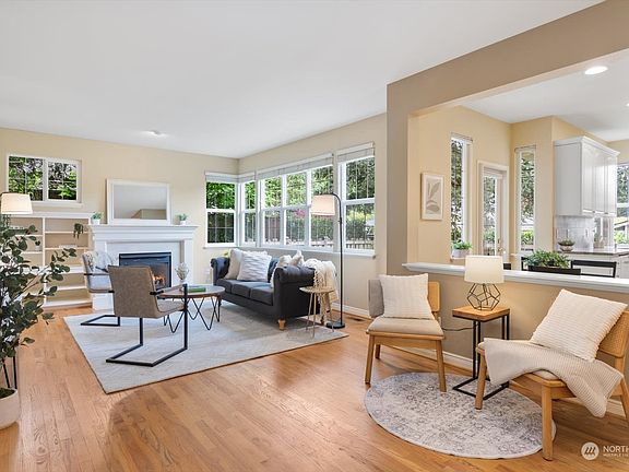 5th image of 1701 163rd Street SE