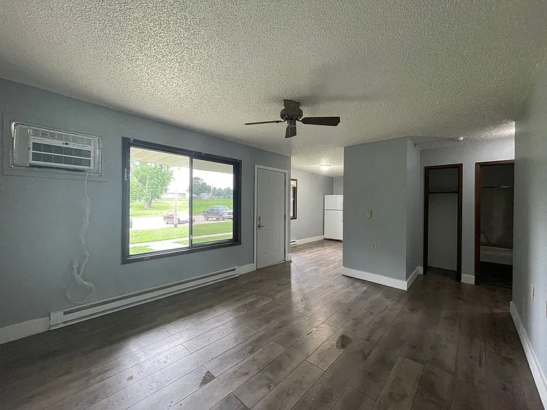 505 Barclay St — Photo 8