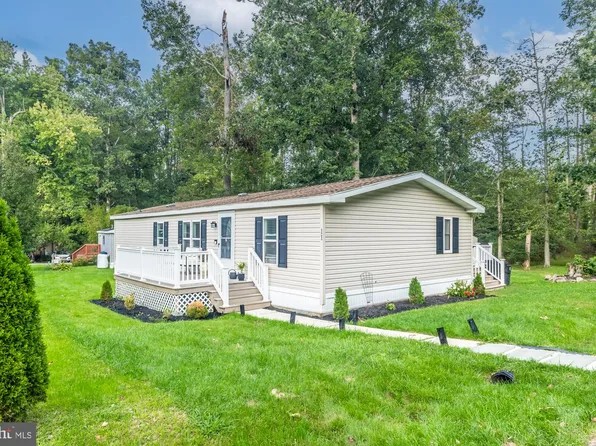 11 Comanche Ln, Honey Brook, PA 19344