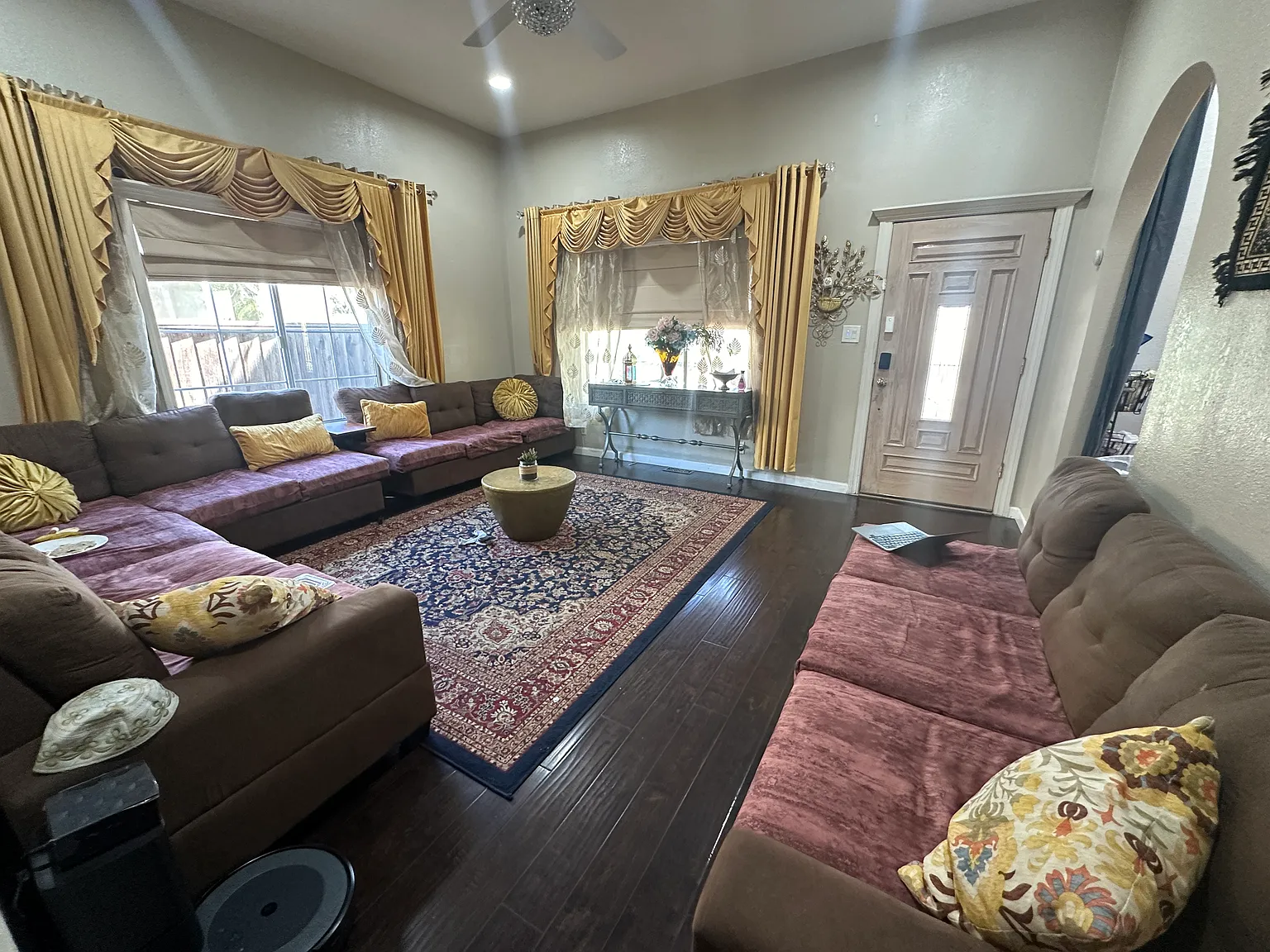 1 bed, 270 sqft, $1,599 — Photo 1