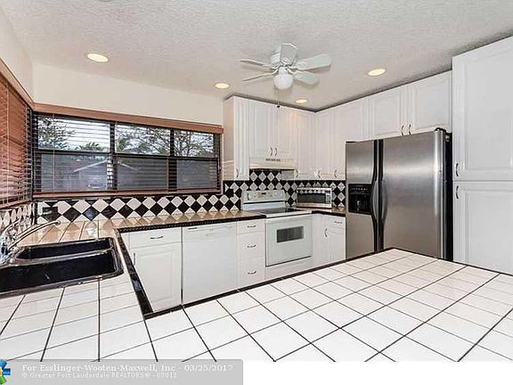Great 4BR/2BA Home in Coral Springs