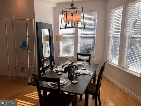 4th image of 1633 N Colonial Ter APT 201