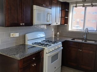 5712 Ridgemont Ln APT 1E, Chicago Ridge, IL 60415