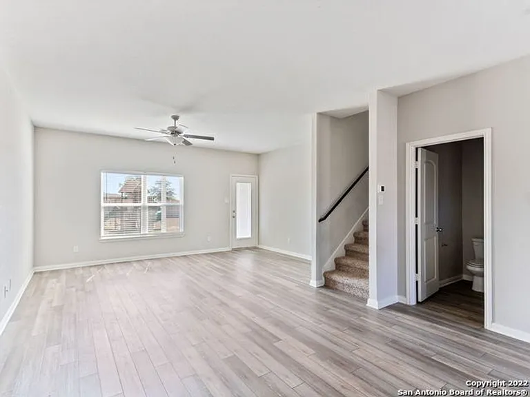 6550 Underwood Way — Photo 5
