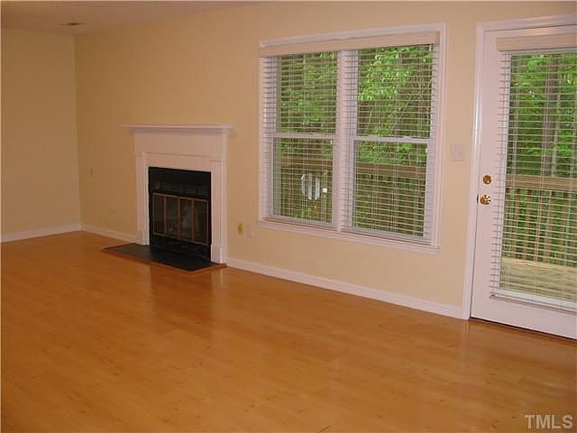 2nd image of 114 Abbots Glen Ct