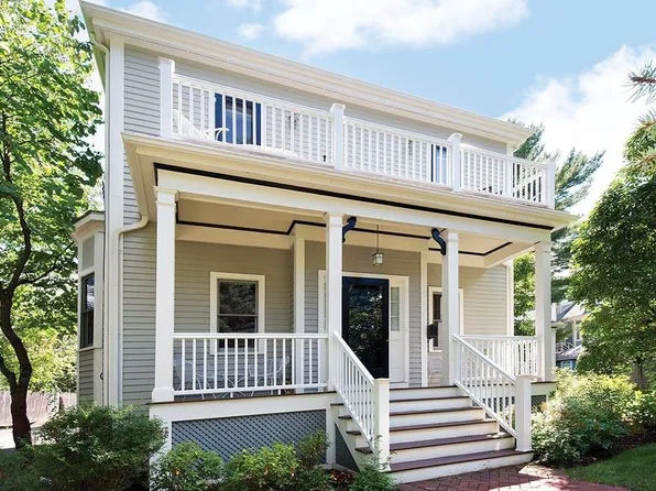 40 Pleasant St, Newton, MA 02459