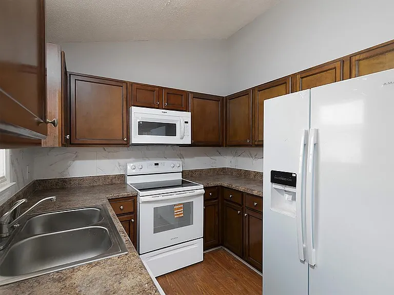16 Huntcliff Dr — Photo 12