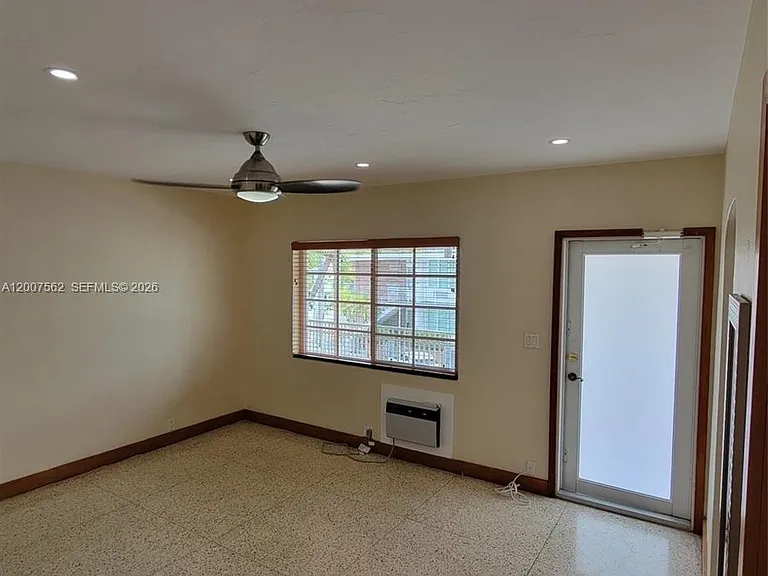 7400 Harding Ave #15 — Photo 10