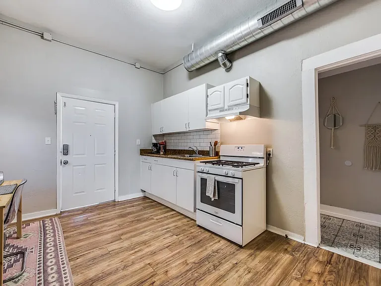 215 Blanco Rd #1 — Photo 9
