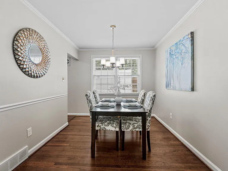 530 Banks St — Photo 7