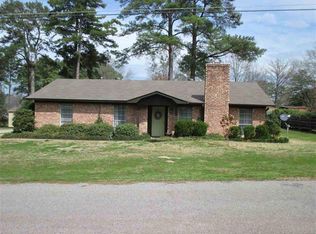 413 Barker St, Linden, TX 75563