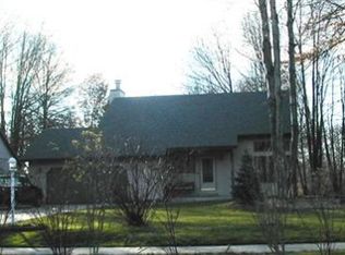 2009 Union Ave, Chesterton, IN 46304