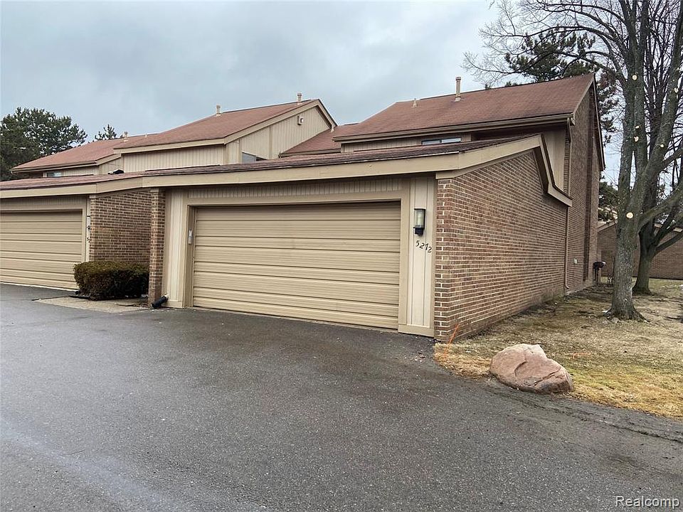 1st image of 5272 Wright Way E #1