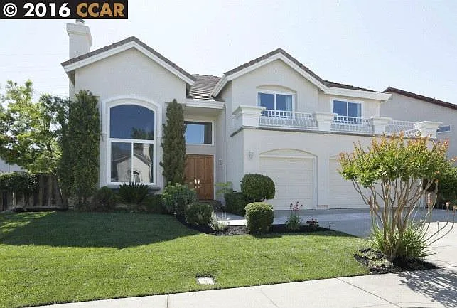 310 Zagora Dr photo 1
