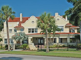 1724 Northshore Dr N E, Saint Petersburg, FL 33704