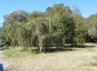 2402 Berry Rd, Plant City, FL 33567