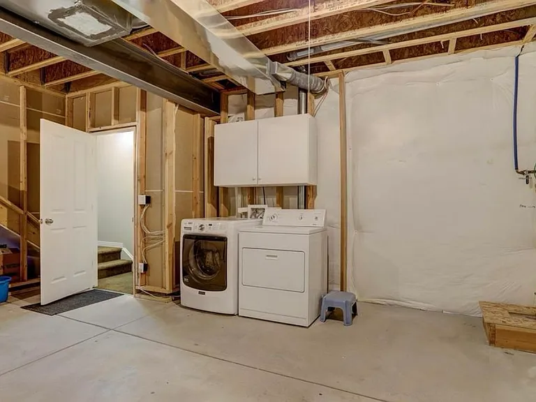3177 Geneva Ct — Photo 23