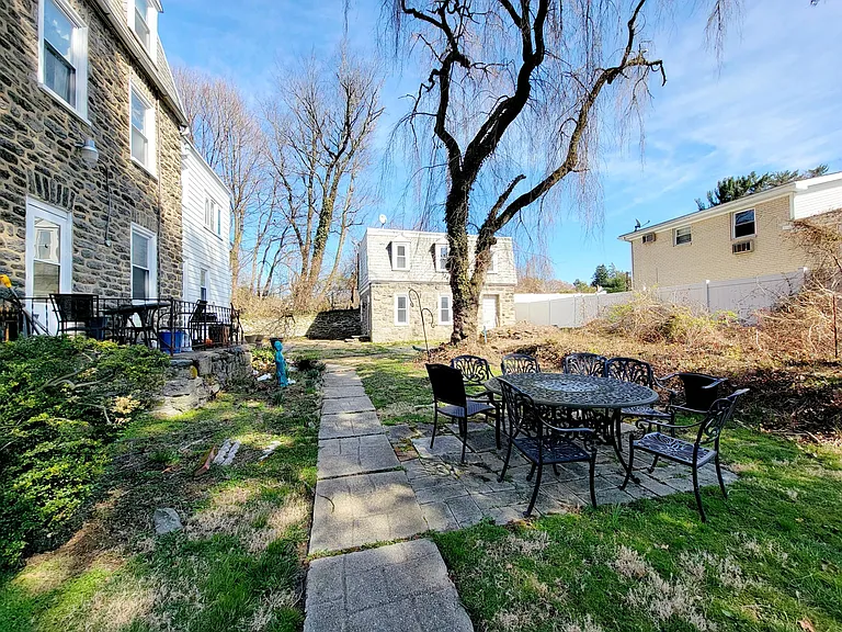 431 Valley Rd #CH — Photo 3