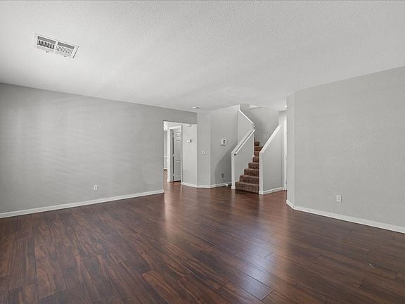 4th image of 1312 Paraiso St