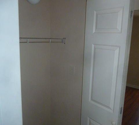 4th image of 704 N Preston St #3