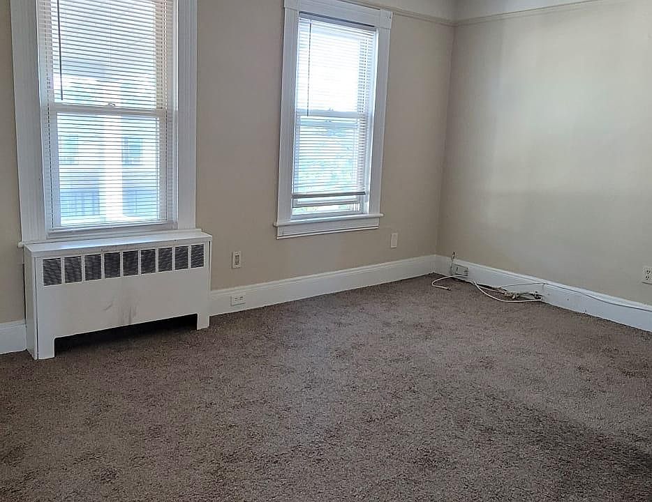 1st image of 35 Eldredge St