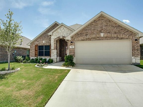 2nd image of 712 Silvermoon Dr