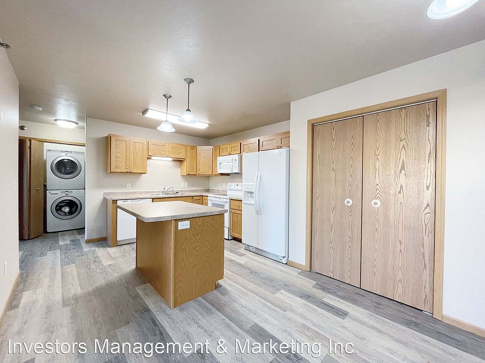 2nd image of 3805 2nd St NE #5520724