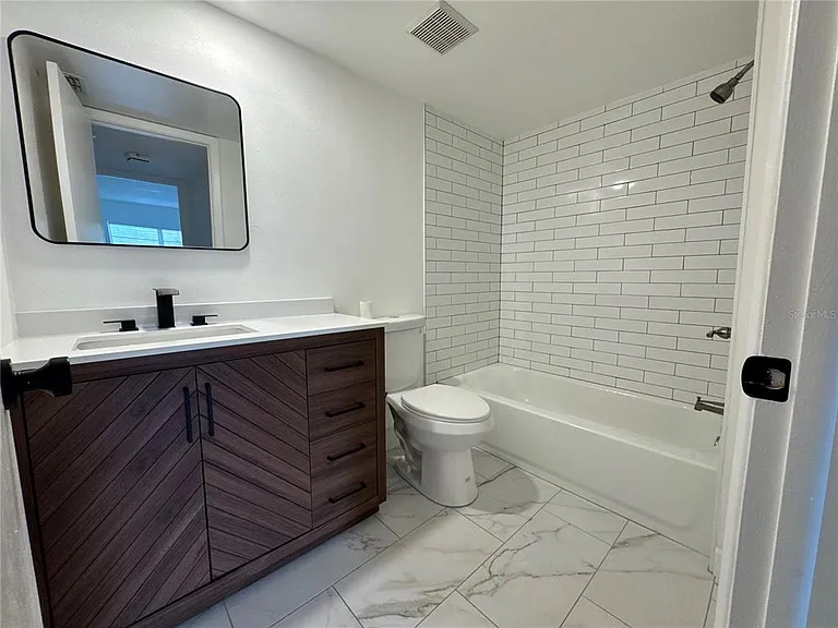 9700 Starkey Rd #322 — Photo 8