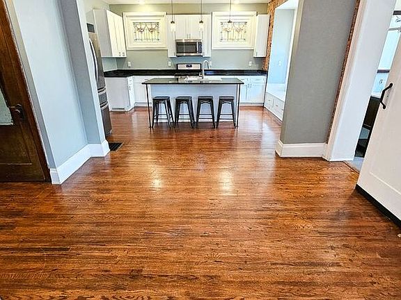5th image of 700 Linwood Ave