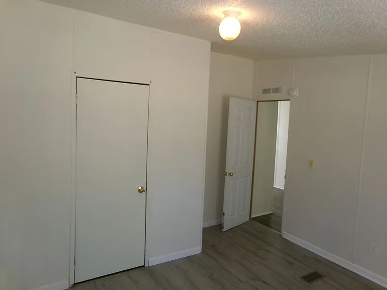 1015 Grassland Ct — Photo 17