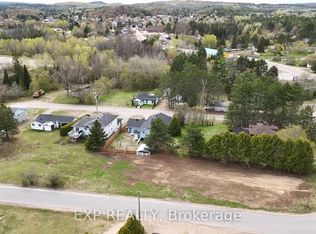 8 Walker St N, Madawaska Valley, ON K0J 1B0